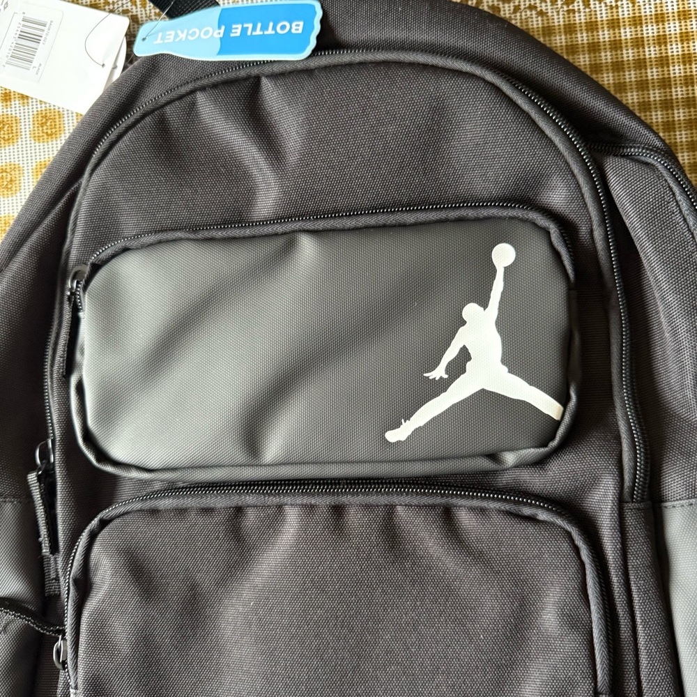 Jordan Large Unisex Cargo Black Adjustable Straps Multi-Compartment Backpack NWT - Picture 3 of 11